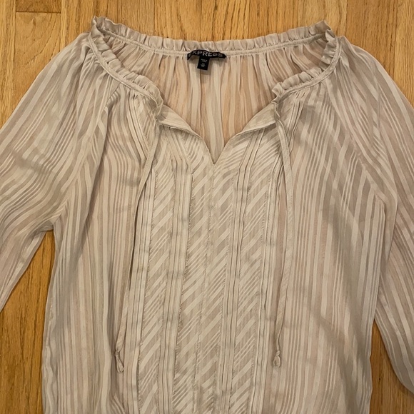 Sheer express cream 3/4 length sleeve blouse - Picture 2 of 2